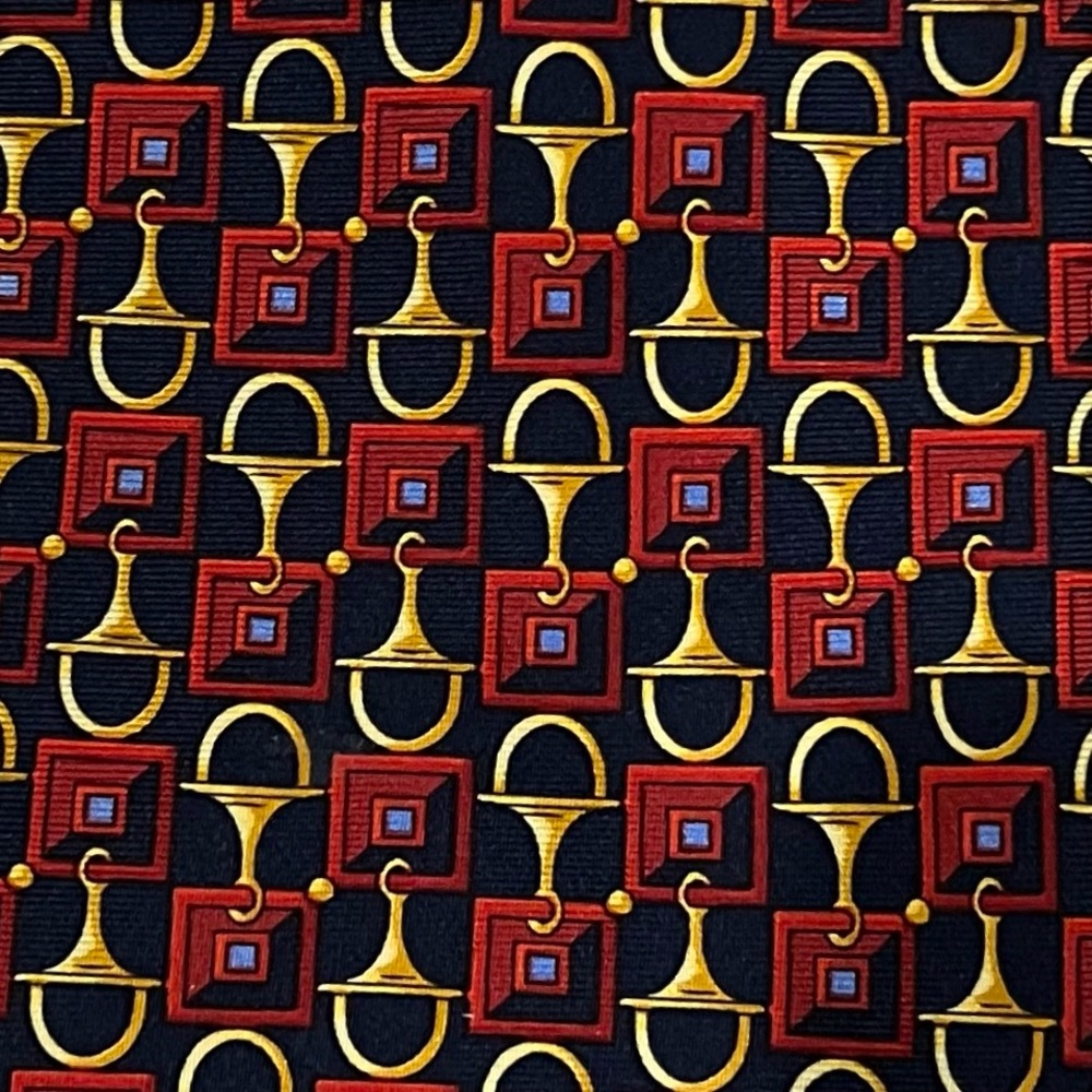 Burberrys 100%‎ silk red on black Necktie - Picture 6 of 6